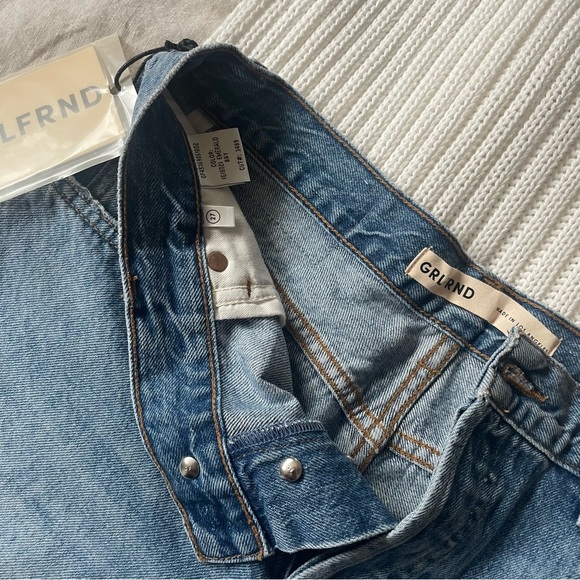 GRLFRND Hayden Low Rise Boyfriend Short - Picture 5 of 7